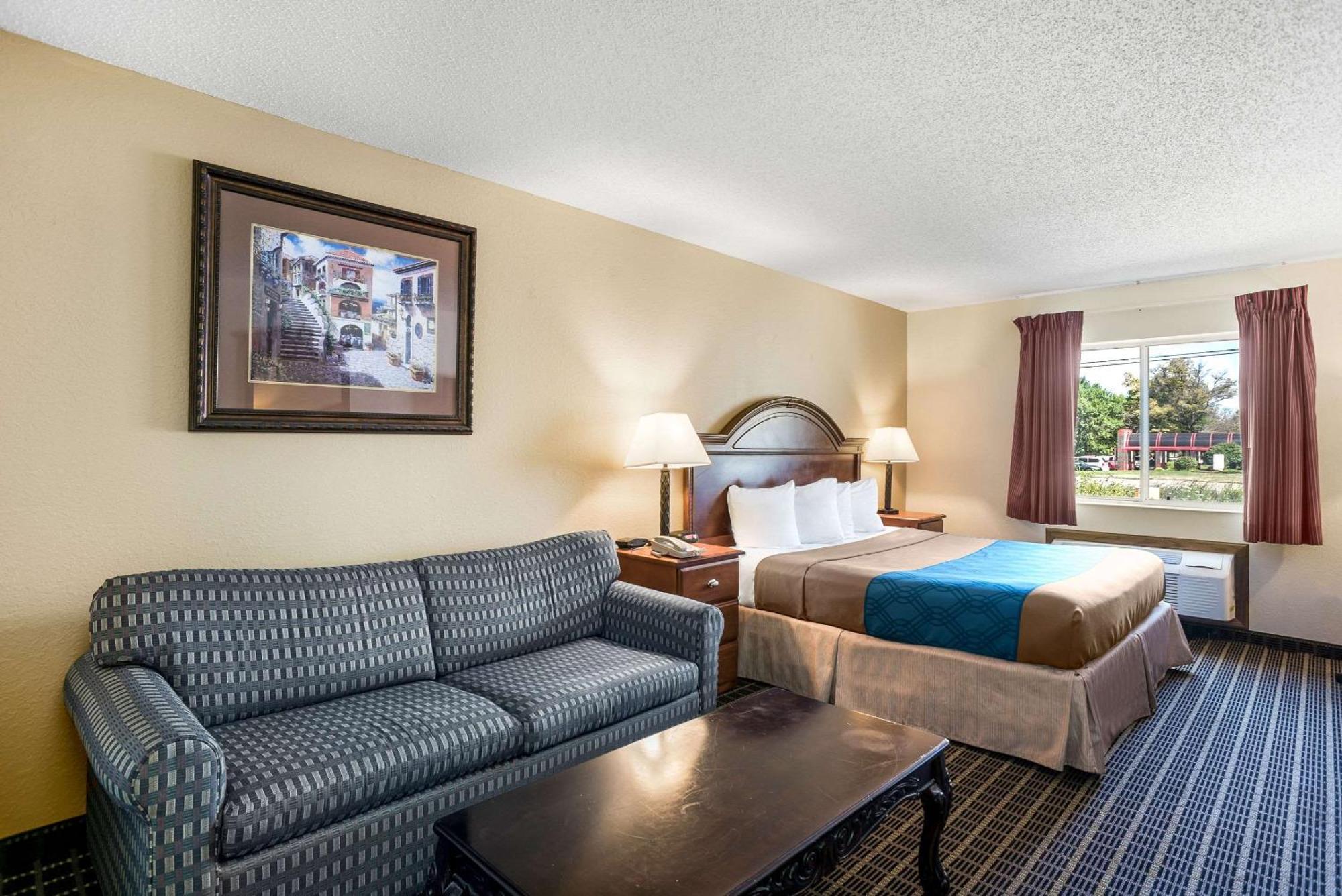 Rodeway Inn Cedar Rapids Exterior foto